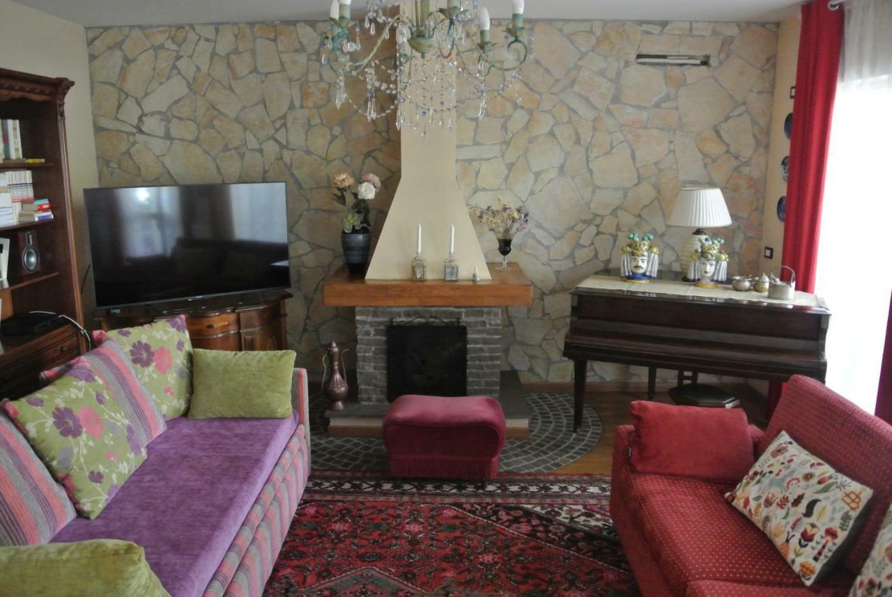 Villa Tranquilla Рипосто Екстериор снимка